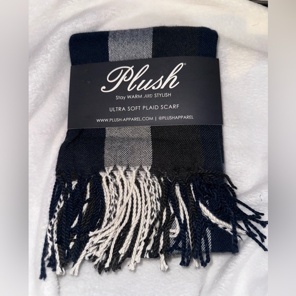 Brand New Ultra Soft Plaid Scarf - Picture 1 of 2